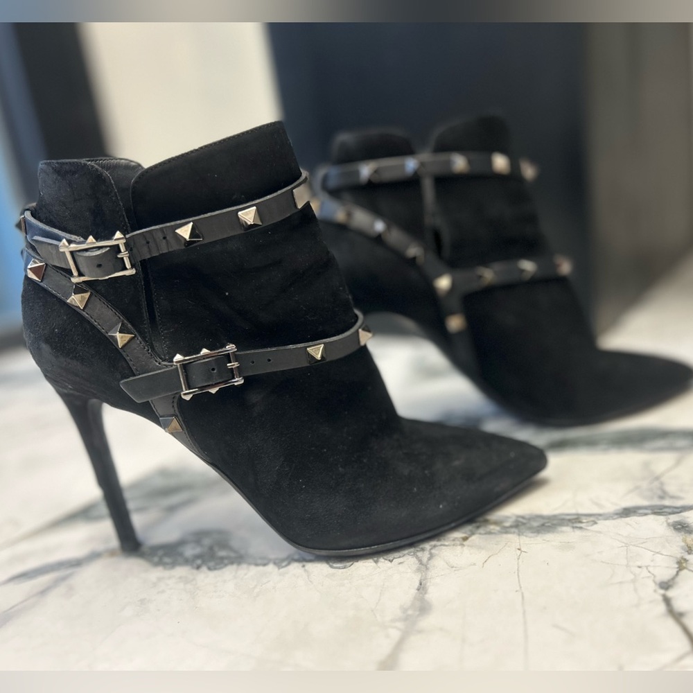 Valentino Garavani Suede Booties Size 37 1/2
